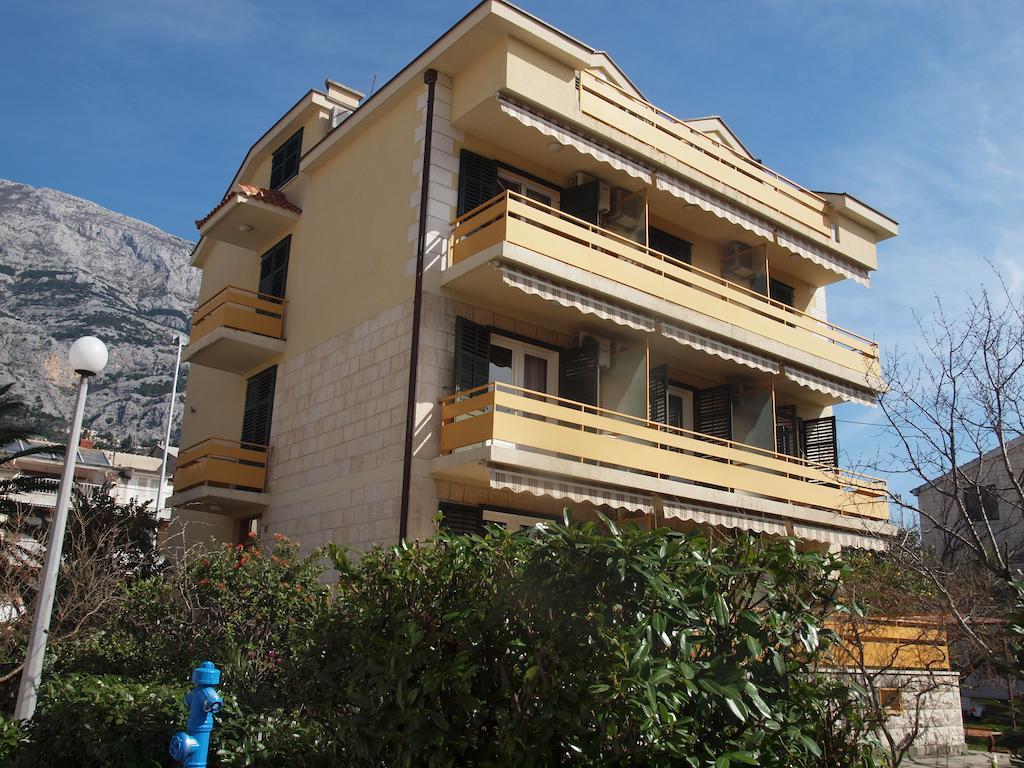 Apartments Il Giardino Макарська Екстер'єр фото