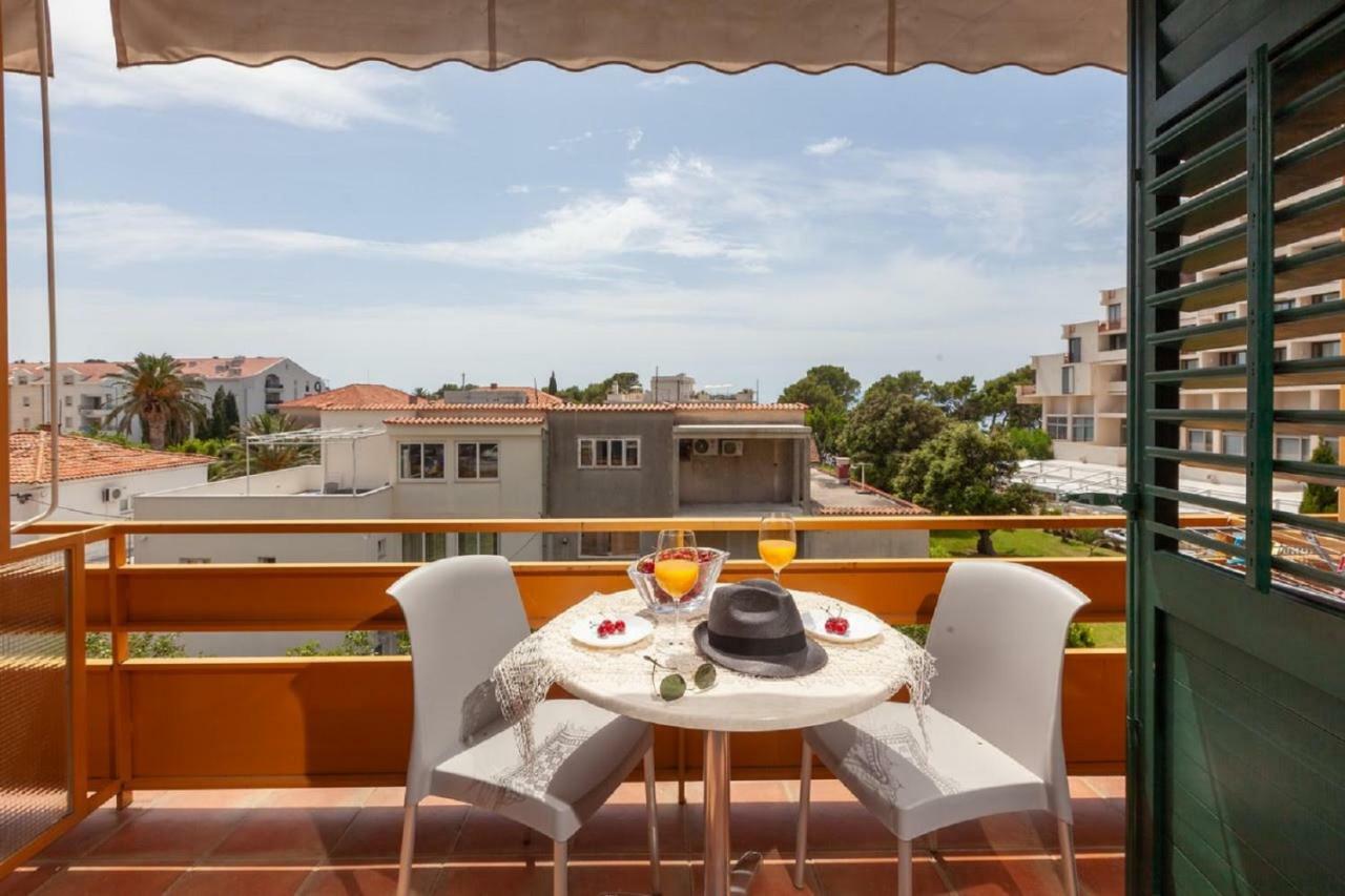Apartments Il Giardino Макарська Екстер'єр фото