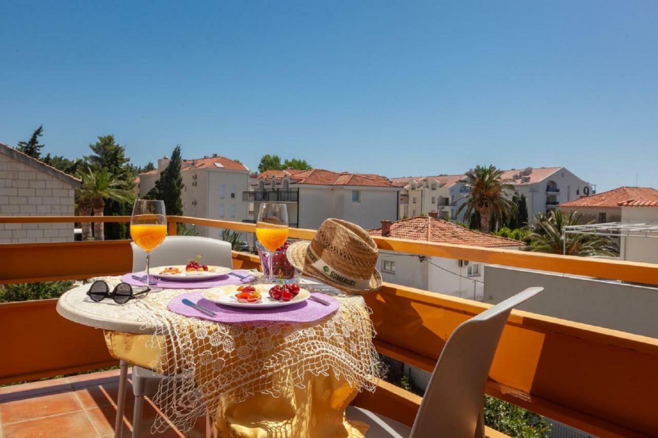Apartments Il Giardino Макарська Екстер'єр фото